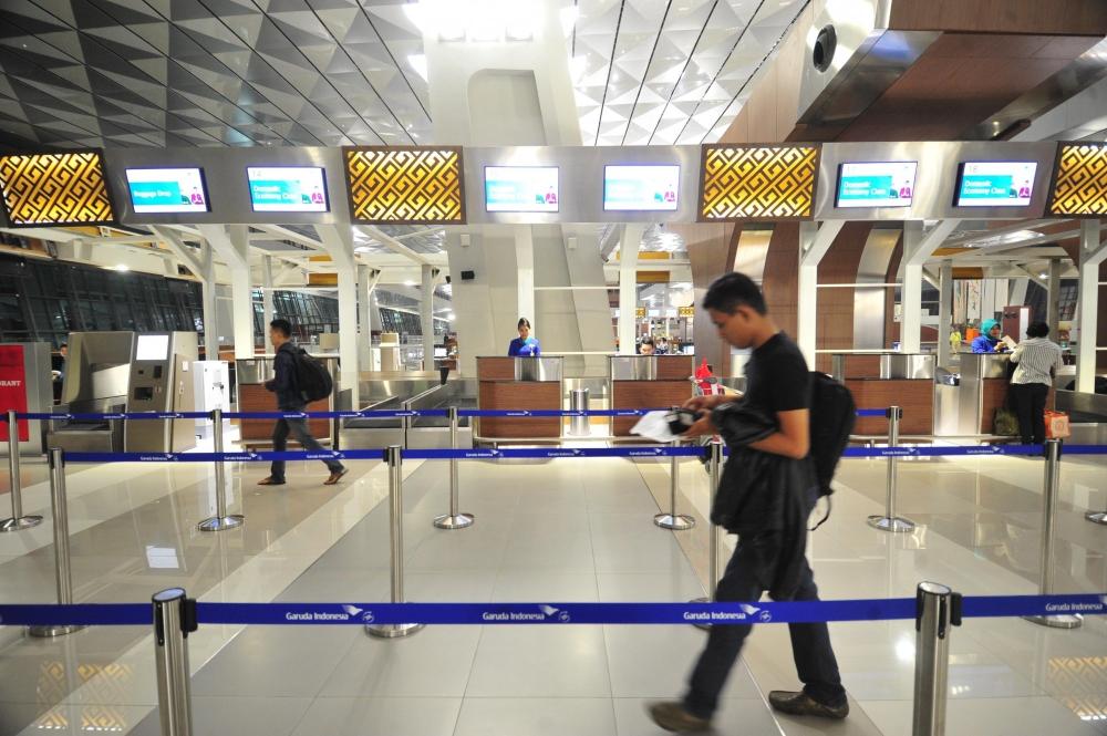 The Weekend Leader - Indonesia cuts quarantine period for foreign visitors